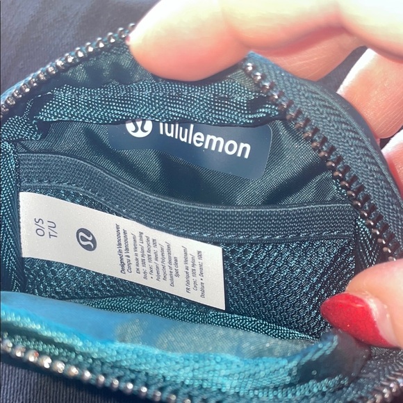 Lululemon Athletica Hunter Green Mini Belt Bag. - Picture 2 of 5